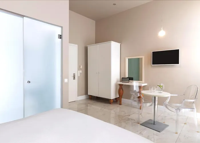 Hotel 5 Hermoupolis Concept Sites 3*