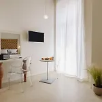 5 Hermoupolis Concept Sites מלון