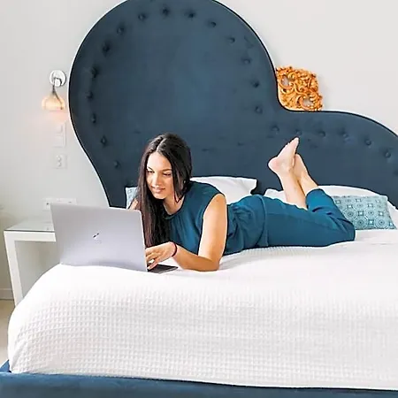 5 Hermoupolis Concept Sites Hotel 3*
