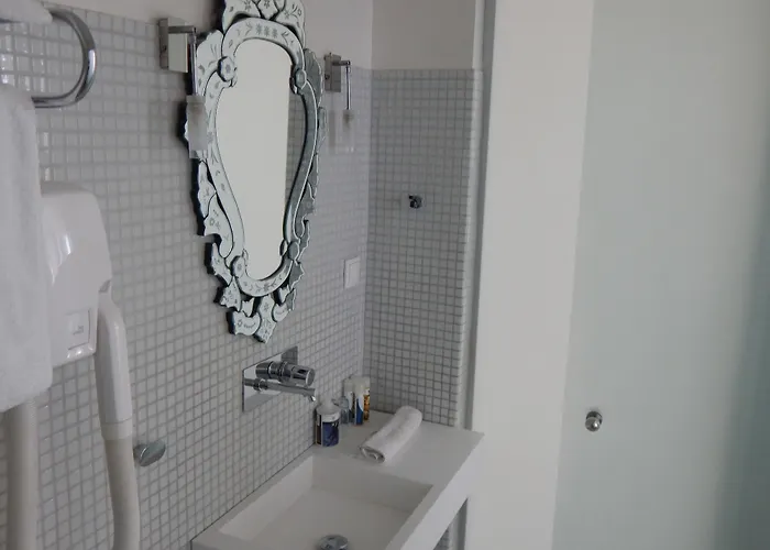 5 Hermoupolis Concept Sites 3* Ermoupoli